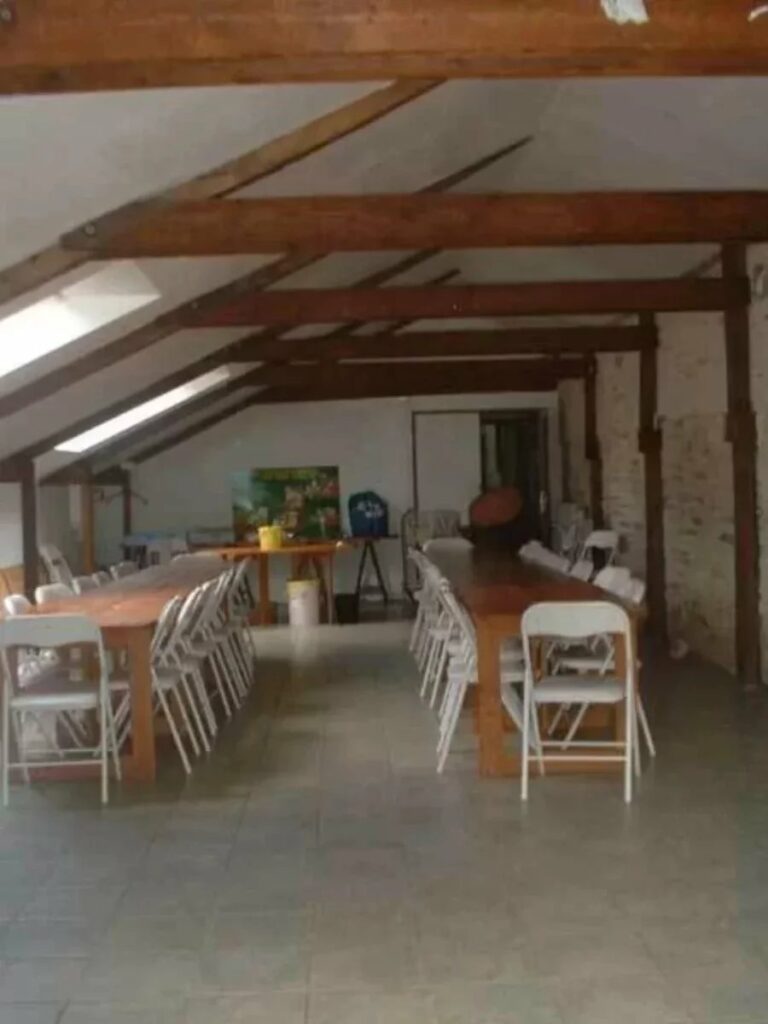 Moulin Du Bois Pensions Pour Chevaux Rennes Petite Salle 3