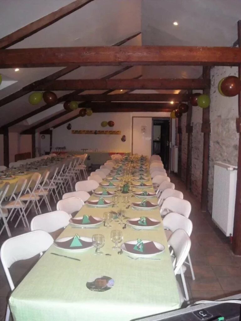 Moulin Du Bois Pensions Pour Chevaux Rennes Petite Salle 5
